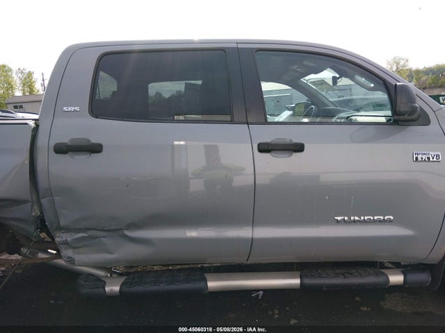 Toyota Tundra Sr5 5.7l V8