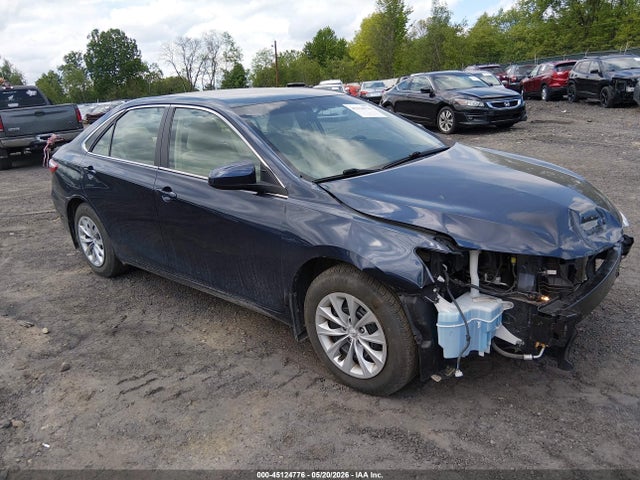 Salvage Toyota Camry Image