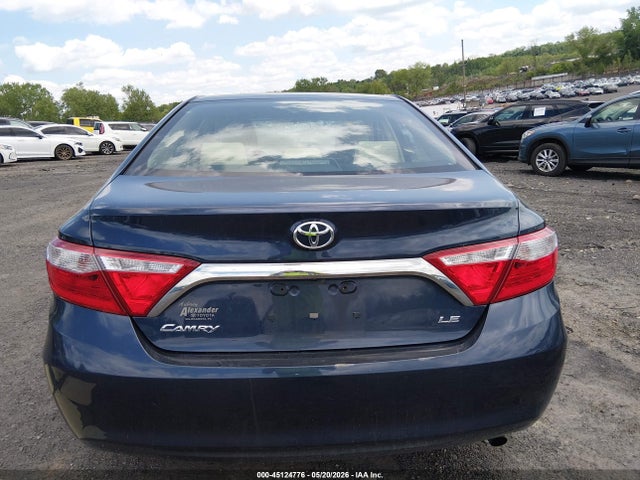 Toyota Camry Le