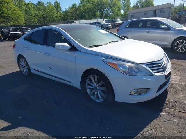 Salvage Hyundai Azera Image