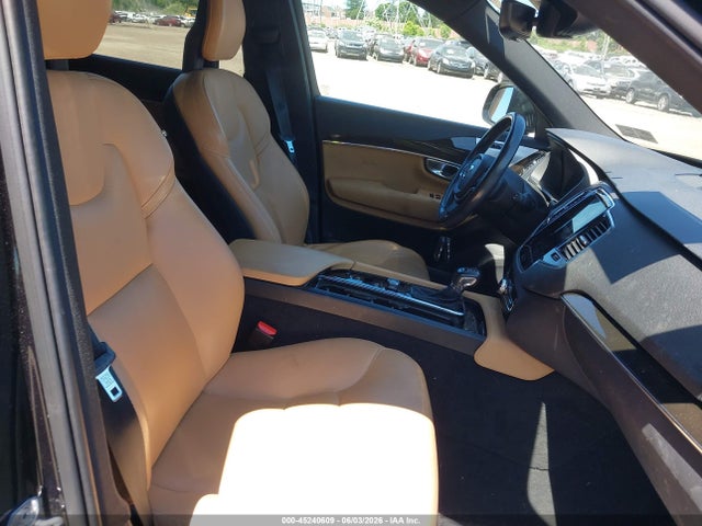 Volvo XC90 T6 Momentum