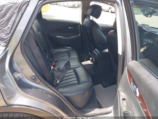 INFINITI Ex Journey