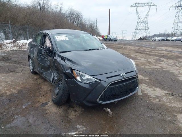 Toyota Yaris L
