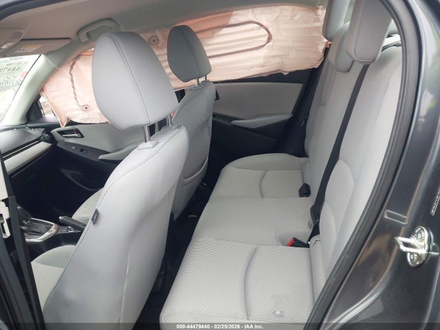 Toyota Yaris L