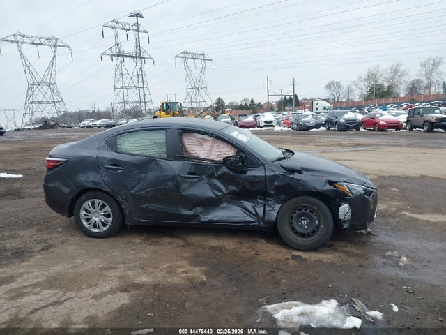 Toyota Yaris L
