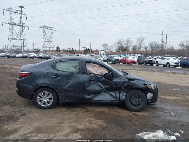 Toyota Yaris L