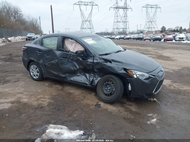 Toyota Yaris L