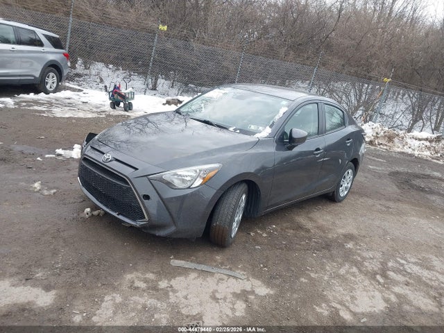Toyota Yaris L