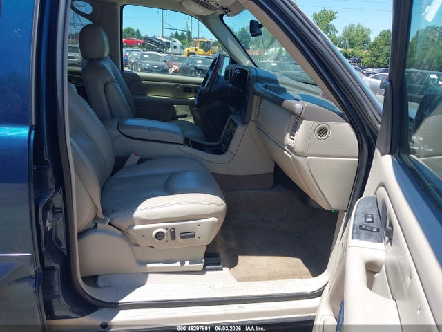 Cadillac Escalade Standard