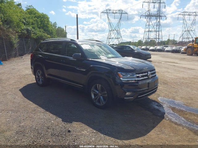 Salvage Volkswagen Atlas Image