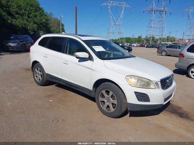 Salvage Volvo XC60 Image