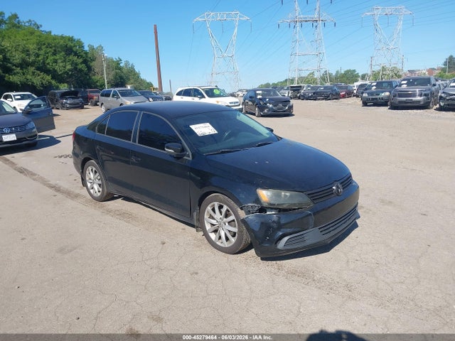 Salvage Volkswagen Jetta Image