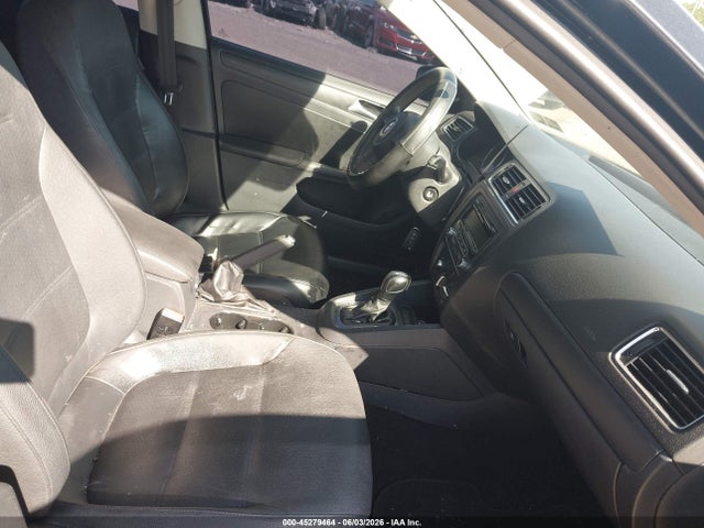 Volkswagen Jetta 2.5l Se
