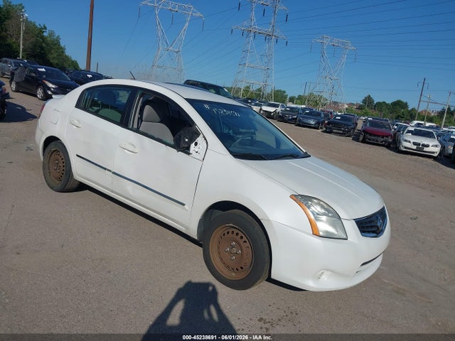 Salvage Nissan Sentra Image