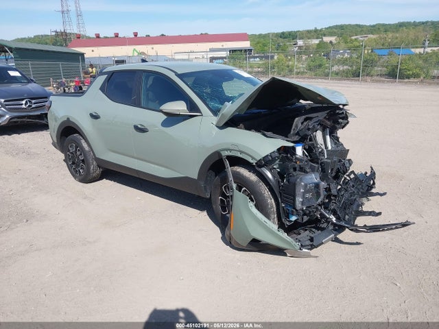 Salvage Hyundai SANTA CRUZ Image