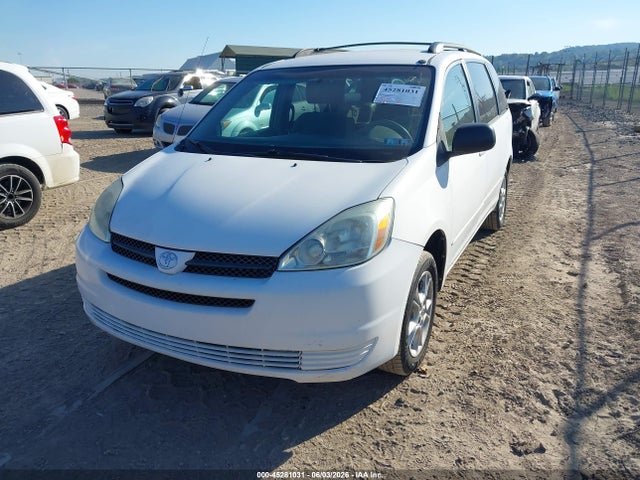 Toyota Sienna Le