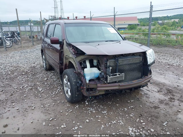 Salvage Honda Pilot Image