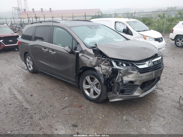 Salvage Honda Odyssey Image