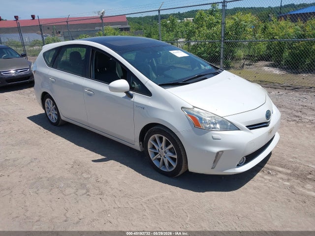 Salvage Toyota Prius v Image