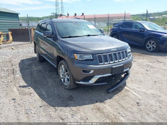 Salvage Jeep Grand Cherokee Image
