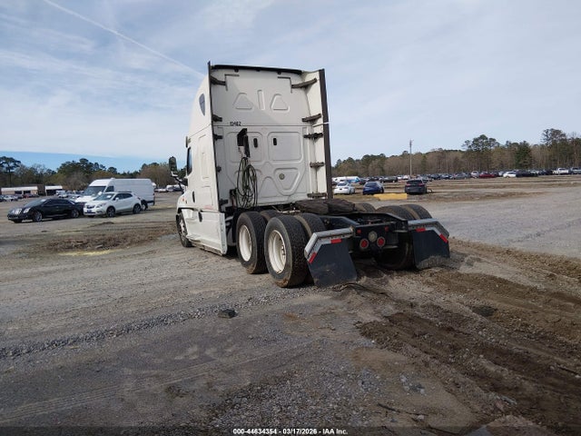 Freightliner Cascadia 125