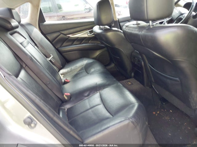 INFINITI Q70 3.7x