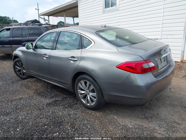 INFINITI Q70 3.7x