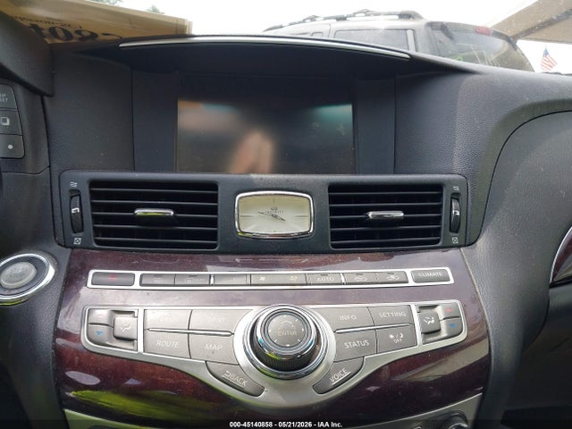 INFINITI Q70 3.7x