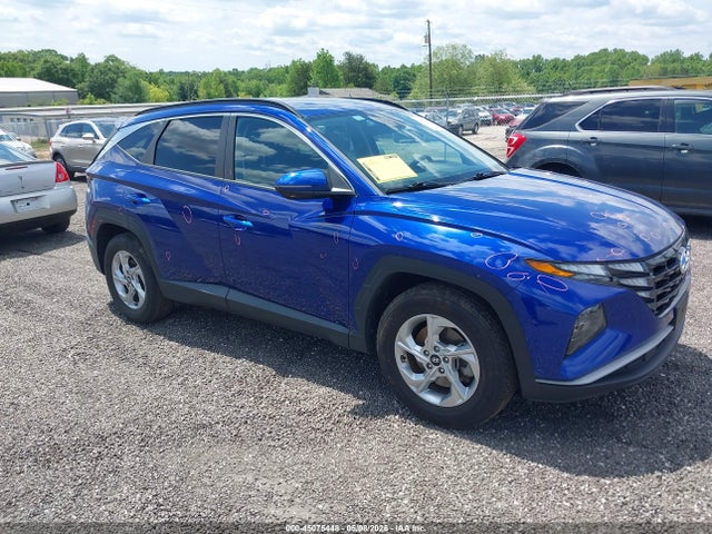 Salvage Hyundai TUCSON Image