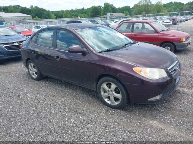 Salvage Hyundai ELANTRA Image