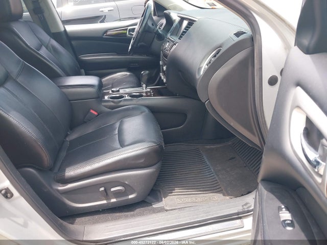 Nissan Pathfinder Platinum