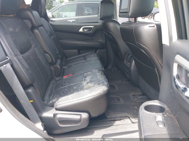 Nissan Pathfinder Platinum