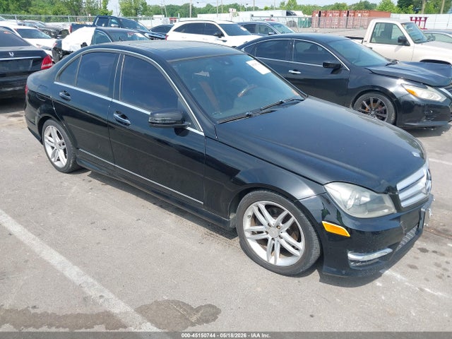 Salvage Mercedes-Benz C-Class Image