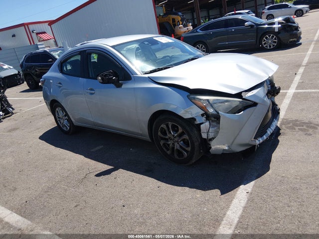 Salvage Toyota Yaris Image