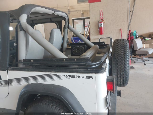 Jeep Wrangler S