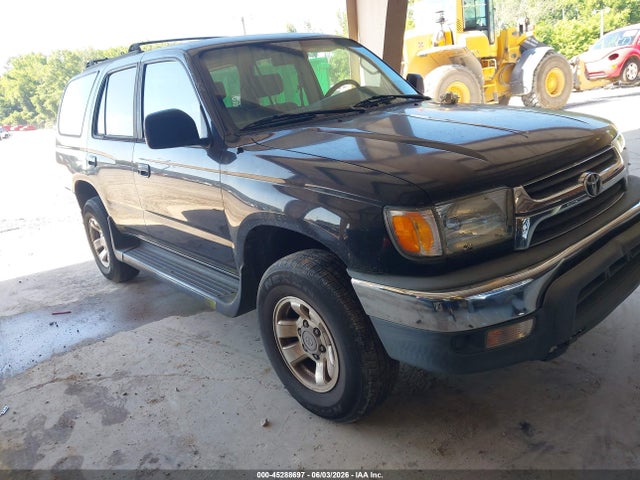 Salvage Toyota 4Runner Image