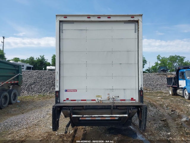 Freightliner M2 106