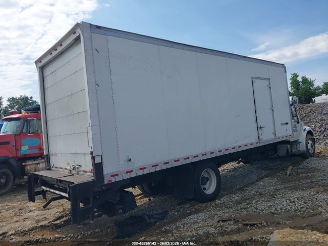 Freightliner M2 106