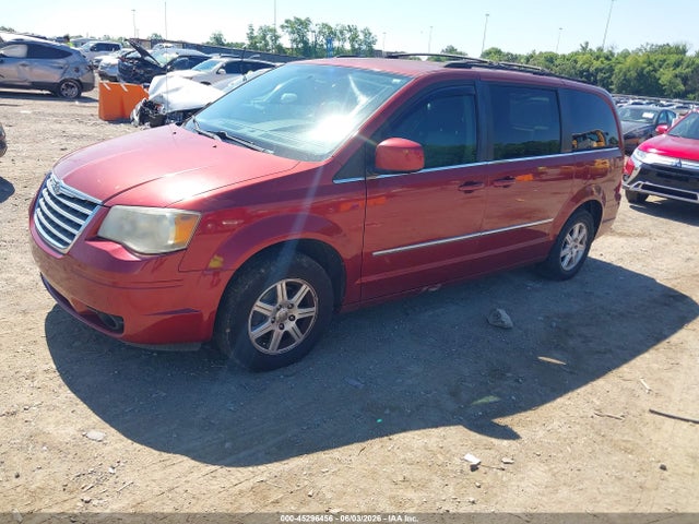 Chrysler Town & Country Touring Plus