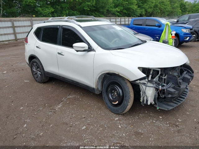 Salvage Nissan Rogue Image