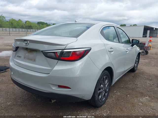 Toyota Yaris Le