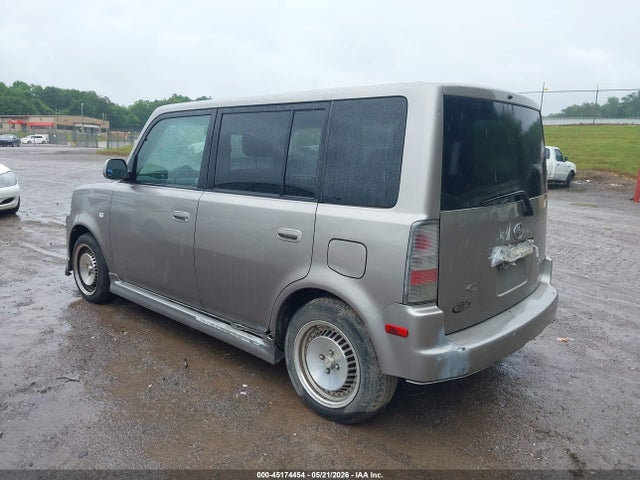 Scion xB