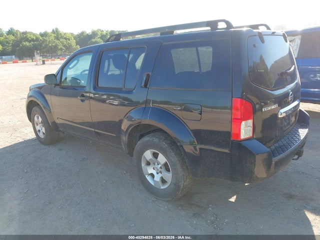 Nissan Pathfinder S