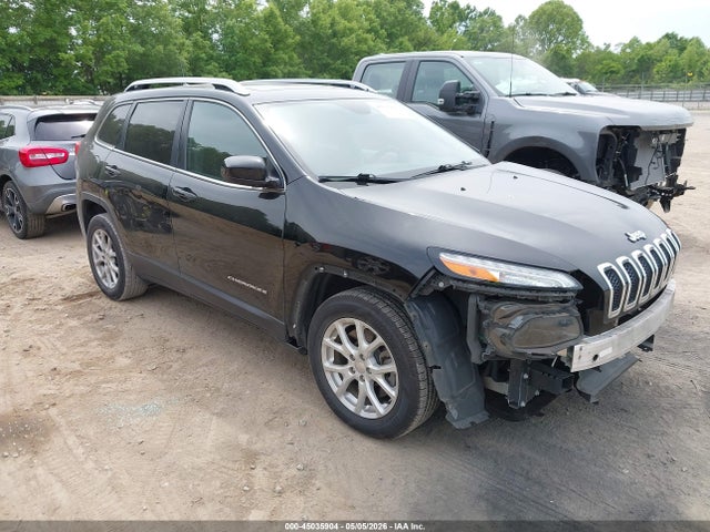 Salvage Jeep Cherokee Image