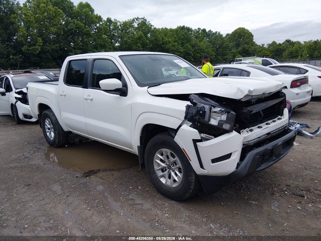 Salvage Nissan Frontier Image
