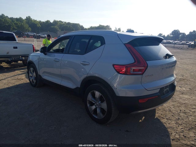 Volvo XC40 T5 Momentum