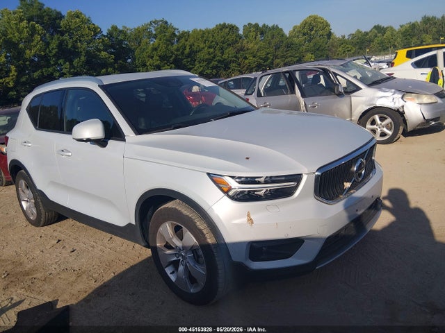 Salvage Volvo XC40 Image