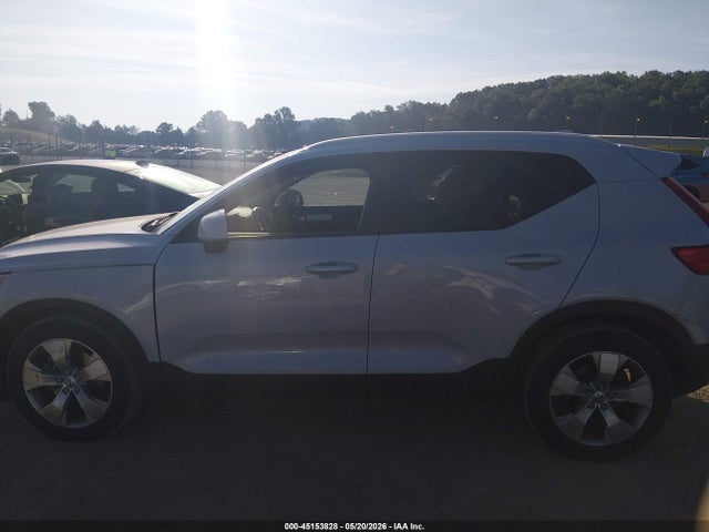 Volvo XC40 T5 Momentum