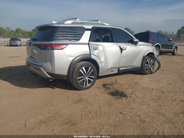 Nissan Pathfinder Platinum Fwd