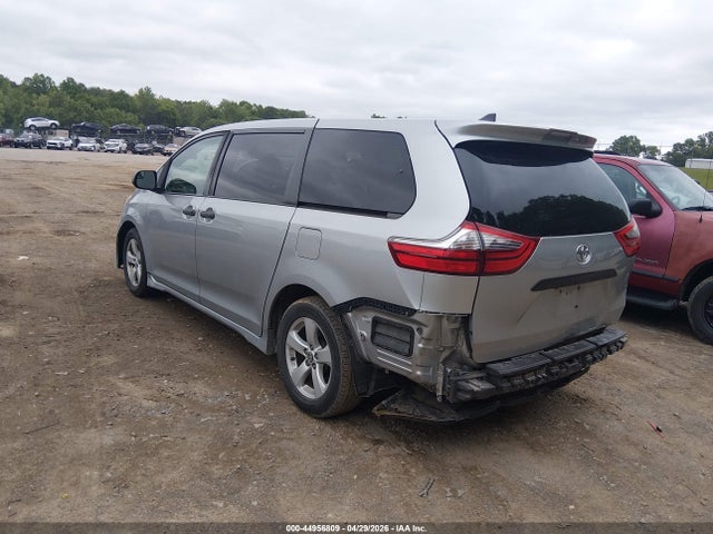 Toyota Sienna L